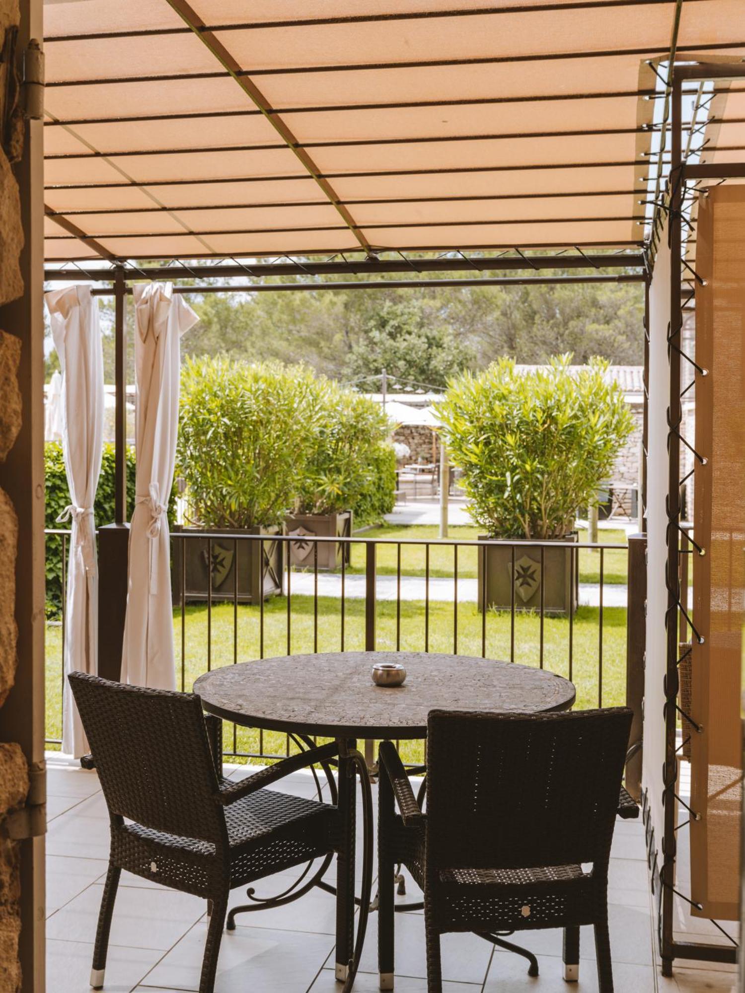 Le Phebus & Spa - Relais & Chateaux Joucas Bagian luar foto