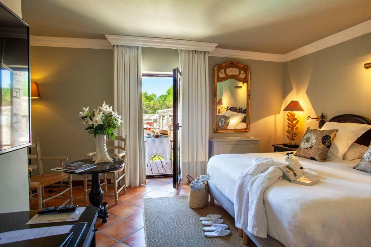 Le Phebus & Spa - Relais & Chateaux Joucas Bagian luar foto